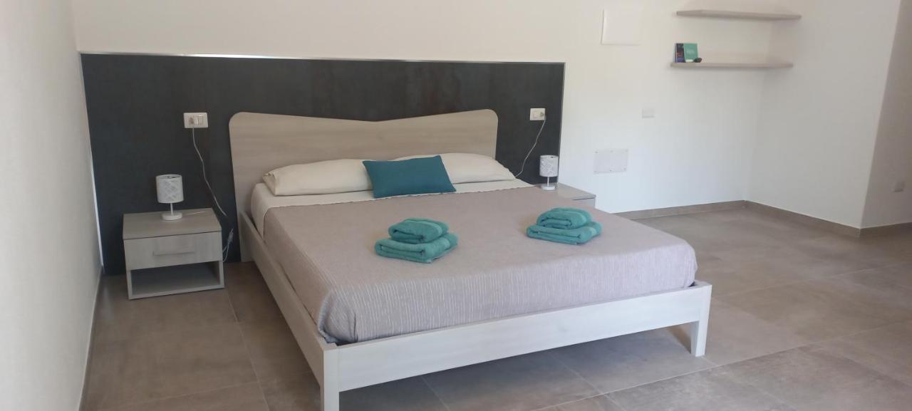 Mivida "Le Stanze Di Ada" Bed & Breakfast San Teodoro  Oda fotoğraf